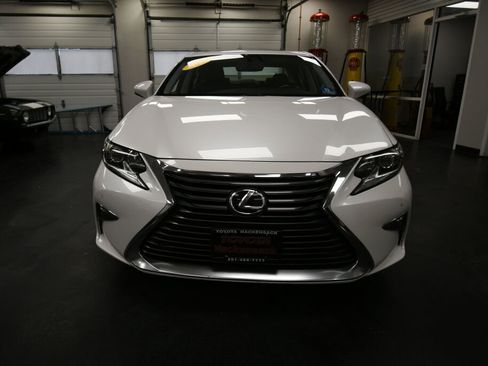 Used 2016 Lexus ES 350 image 2