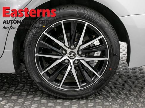 Used 2021 Toyota Camry SE w/ Carpet Mat Package (TMS) FWD image 32