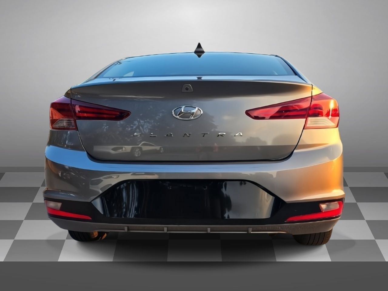 Used 2019 Hyundai Elantra SEL w/ Cargo Package FWD image 5