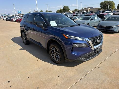Used 2021 Nissan Rogue S AWD/4WD image 7