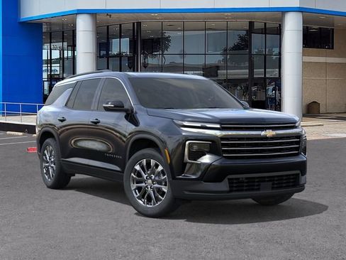 New 2026 Chevrolet Traverse LT w/ Sun and Wheel Package FWD image 7