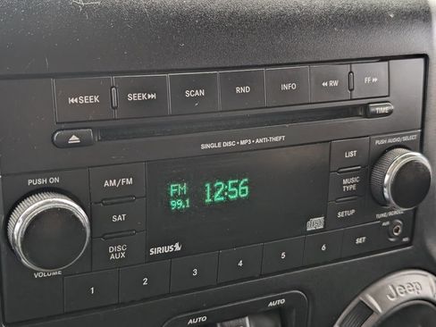 Used 2018 Jeep Wrangler Unlimited Sport S image 14