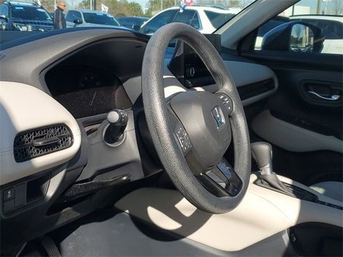 Certified 2023 Honda HR-V LX image 14