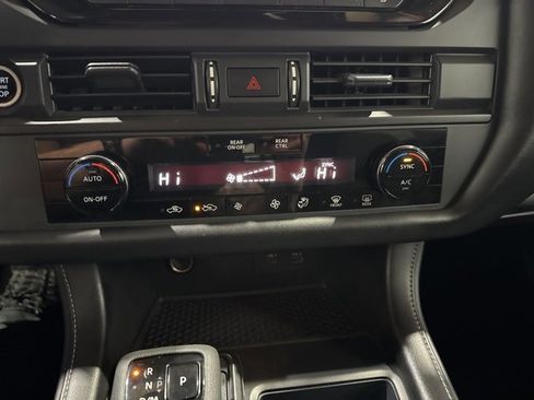 Certified 2024 Nissan Pathfinder S image 23