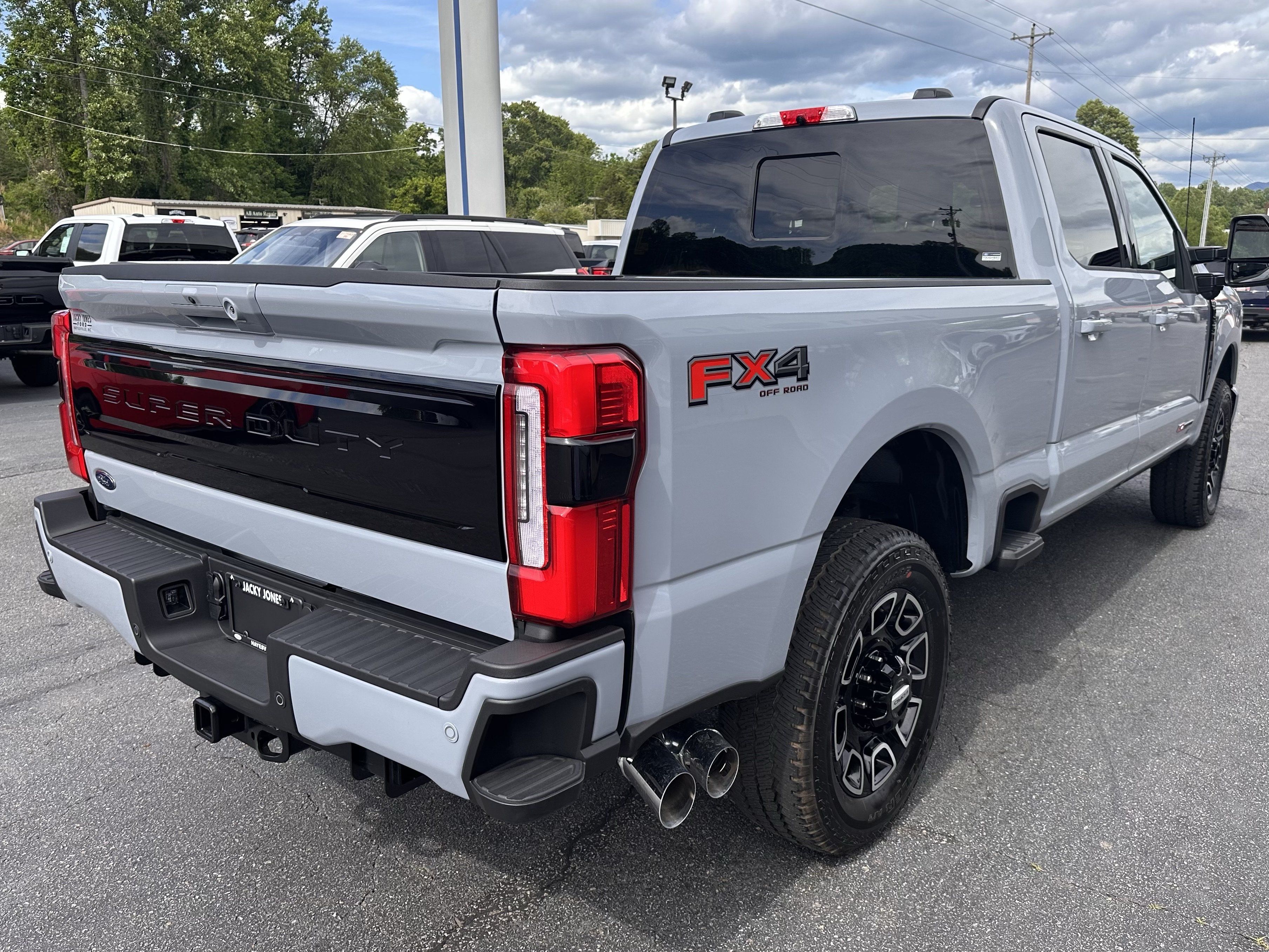 Used 2026 Ford F250 Platinum AWD/4WD image 6