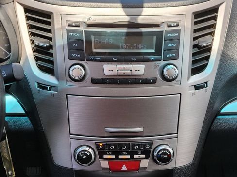 Used 2012 Subaru Outback 3.6R Limited w/ Moonroof Pkg AWD/4WD image 20