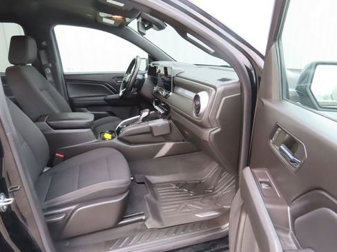 Used 2023 Chevrolet Colorado LT w/ LT Convenience Package II image 23