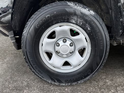 Used 2023 Toyota Tacoma SR image 12