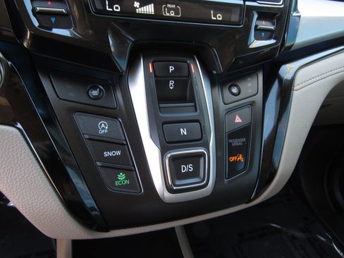 Used 2023 Honda Odyssey Touring image 22