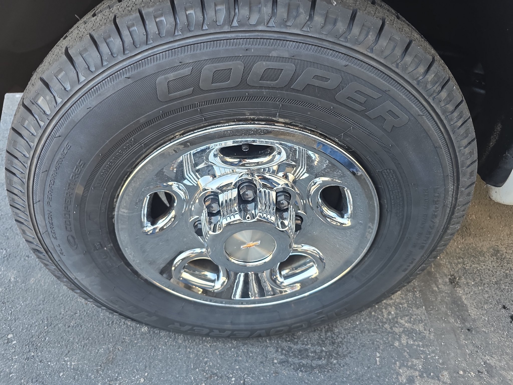 Used 2015 Chevrolet Express 2500 RWD image 28