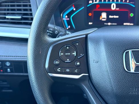 Used 2022 Honda Odyssey EX image 24