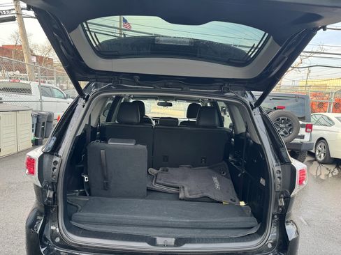 Used 2015 Toyota Highlander XLE image 6