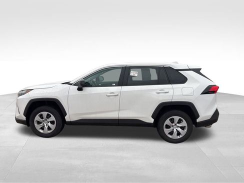 Used 2024 Toyota RAV4 LE image 8