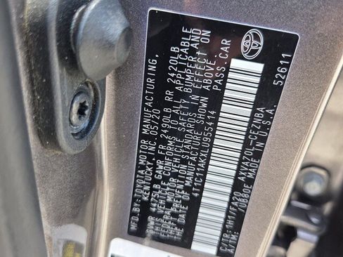 Used 2020 Toyota Camry LE FWD image 16