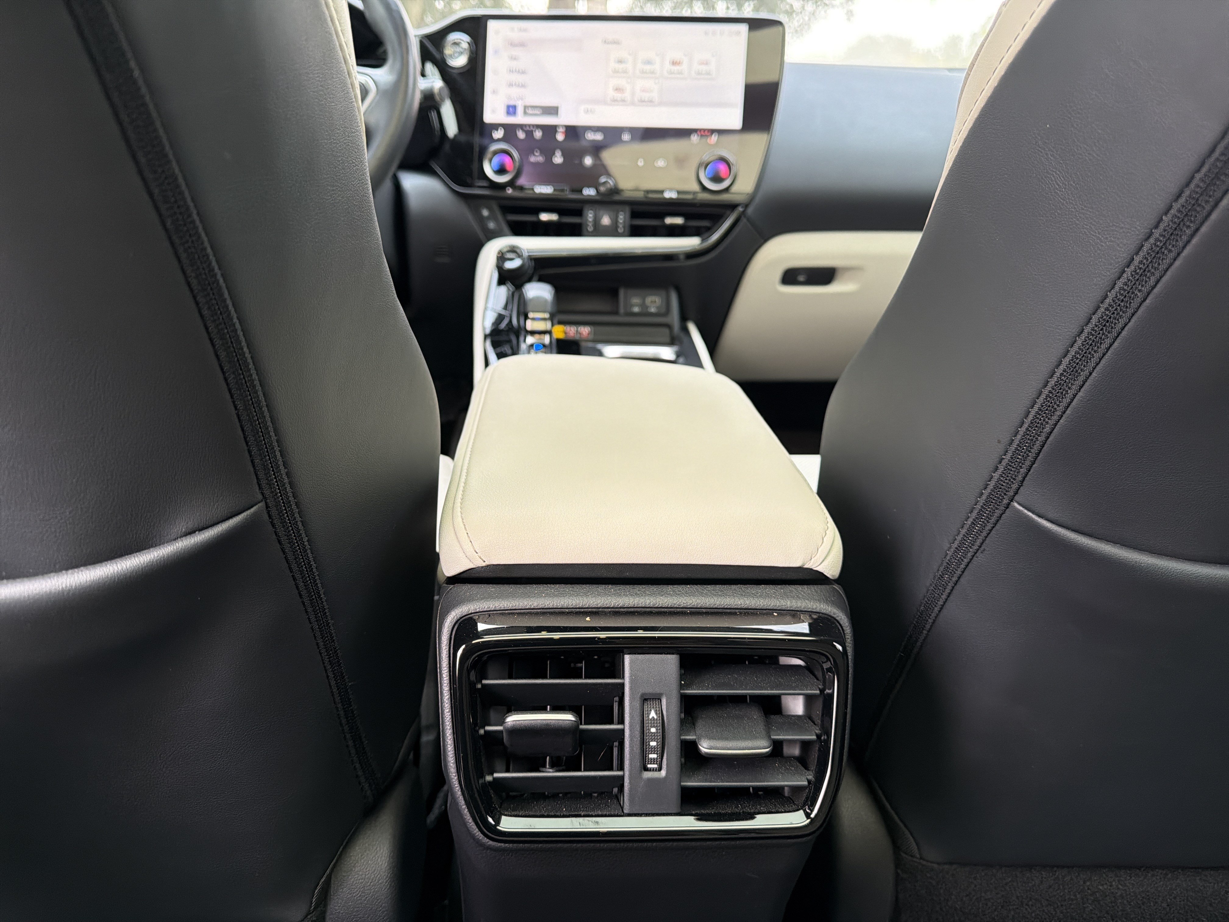 Used 2025 Lexus NX 350h AWD w/ Accessory Package (2T) image 35