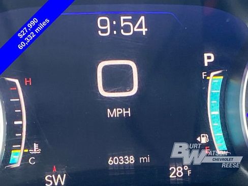 Used 2023 Chrysler Pacifica Touring-L w/ S Appearance Package image 11