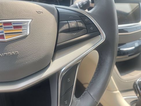 Used 2023 Cadillac XT5 Premium Luxury w/ Technology Package AWD/4WD image 13