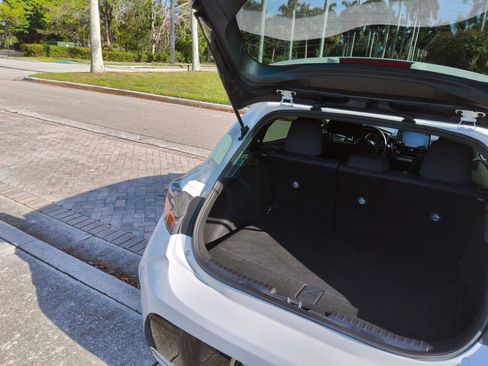 Used 2020 Toyota Corolla SE FWD image 48