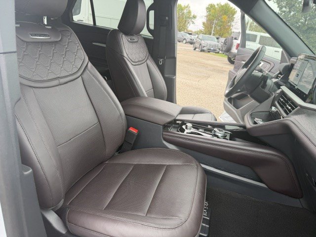 Certified 2026 Ford Explorer Platinum w/ LUX Leather Package AWD/4WD image 42