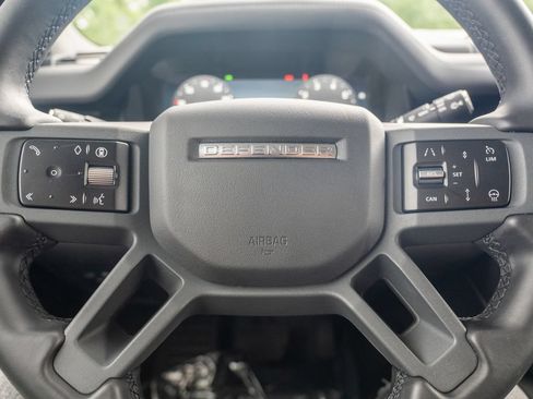 Used 2026 Land Rover Defender 110 X-Dynamic SE AWD/4WD image 15