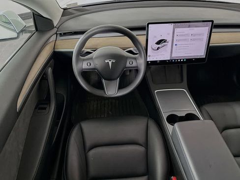 Used 2023 Tesla Model 3 Standard Range RWD image 9