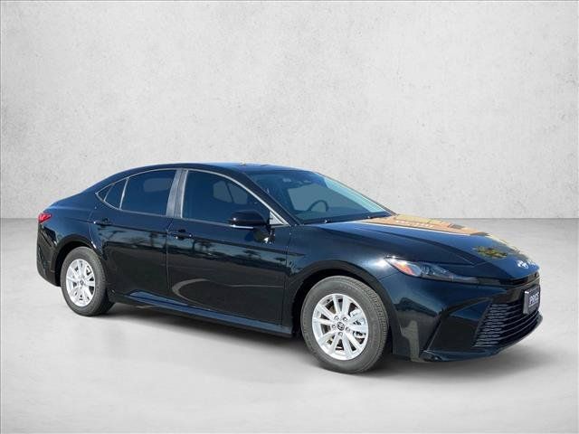 Used 2025 Toyota Camry LE FWD image 3