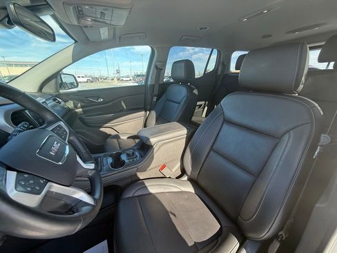 Used 2023 GMC Acadia SLT w/ Technology Package image 27