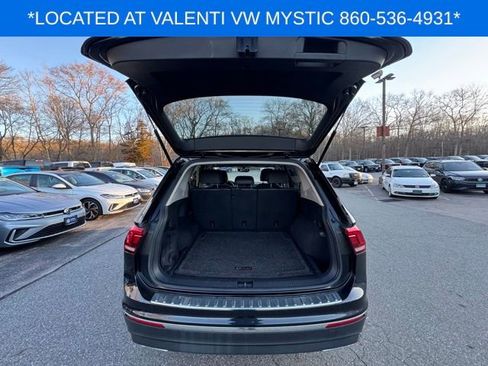 Used 2021 Volkswagen Tiguan SE w/ Panoramic Sunroof Package image 20