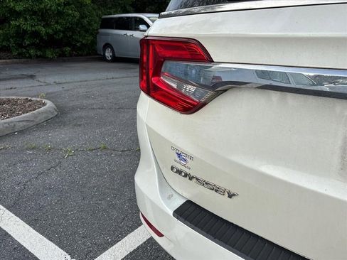 Used 2018 Honda Odyssey EX-L image 11