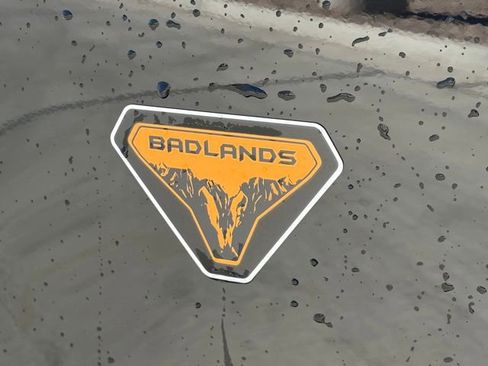 Used 2025 Ford Bronco Sport Badlands image 6