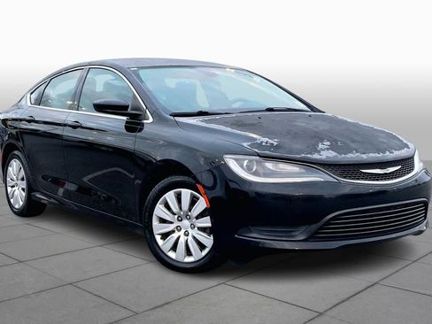 Used 2015 Chrysler 200 LX image 2