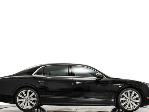 Used 2015 Bentley Flying Spur W12 image 2