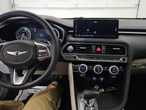 Used 2023 Genesis G70 3.3T image 11