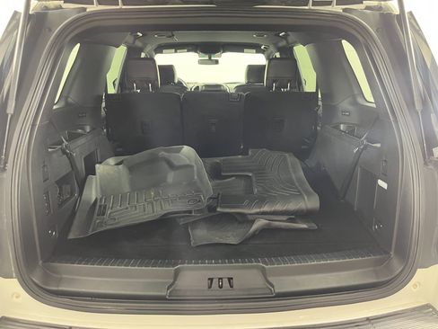 Used 2018 Ford Expedition XLT w/ Equipment Group 201A AWD/4WD image 29