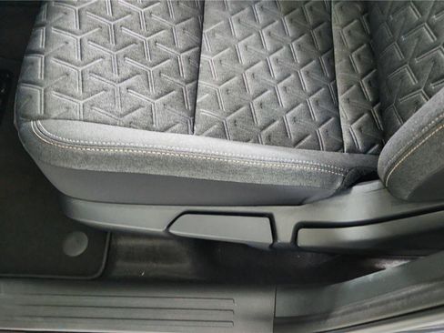 New 2026 Nissan Kicks SV w/ Charging Package image 17