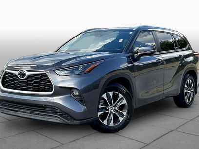 Used 2024 Toyota Highlander XLE
