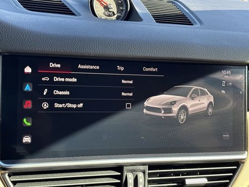 Used 2022 Porsche Cayenne Coupe image 36