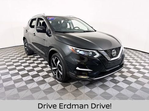 Certified 2022 Nissan Rogue Sport SL w/ Premium Package AWD/4WD image 1