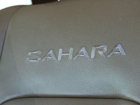 Used 2023 Jeep Wrangler Unlimited Sahara w/ Cold Weather Group AWD/4WD image 38