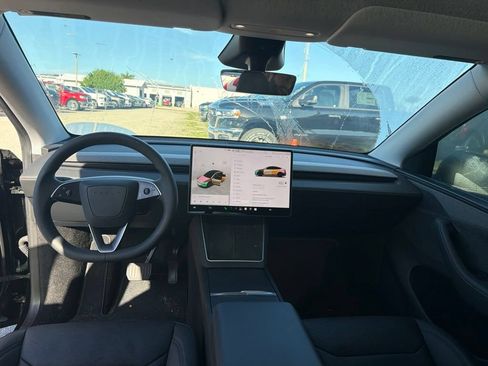 Used 2026 Tesla Model Y Long Range AWD/4WD image 7