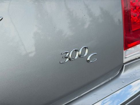 Used 2016 Chrysler 300 C RWD image 35