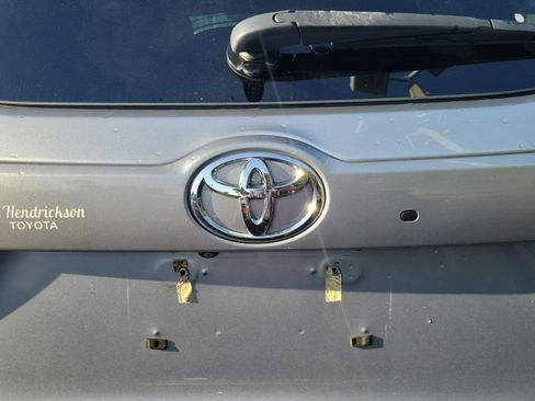 Used 2014 Toyota Highlander Limited FWD image 18