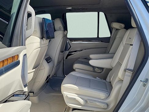 Used 2025 Cadillac Escalade Sport Platinum AWD/4WD image 13