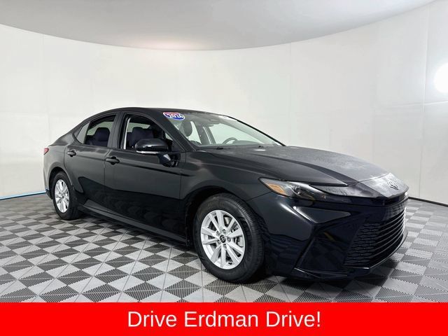 Used 2026 Toyota Camry LE w/ Convenience Package FWD image 1