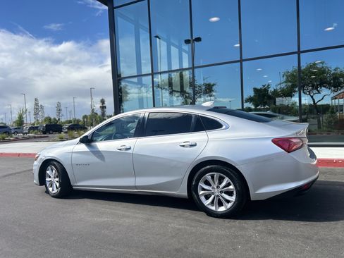 Used 2019 Chevrolet Malibu LT image 3