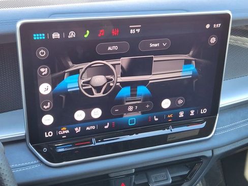 New 2026 Volkswagen Tiguan SE R-Line AWD/4WD image 17