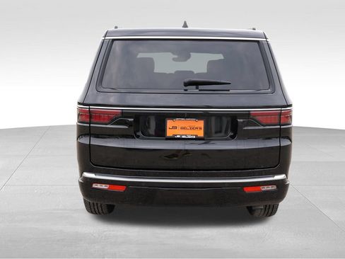 Certified 2024 Jeep Wagoneer Series II w/ Advanced All Terrain Group AWD/4WD image 6