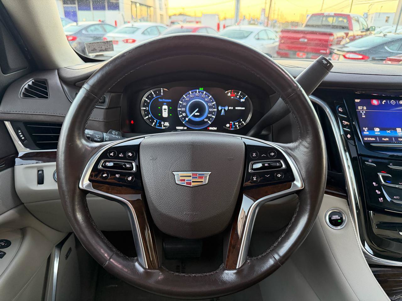 Used 2016 Cadillac Escalade ESV Luxury AWD/4WD image 22