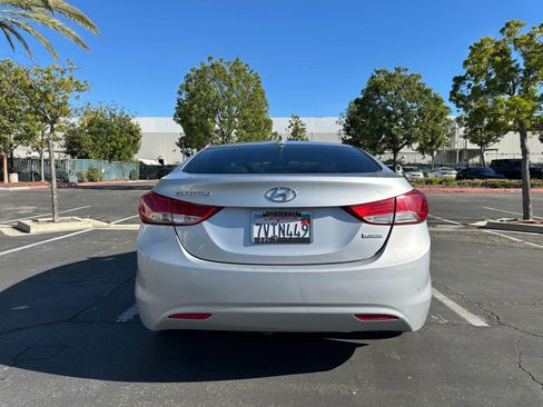 Used 2013 Hyundai Elantra Limited FWD image 3