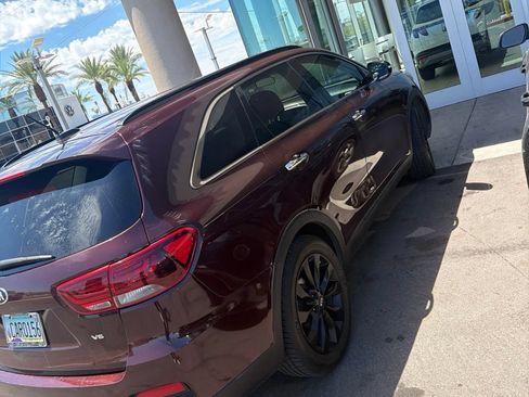 Used 2019 Kia Sorento S FWD image 7